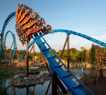 Attractiepark Toverland achtbaan.jpg