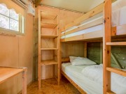 Slaapkamer kampeerbungalow